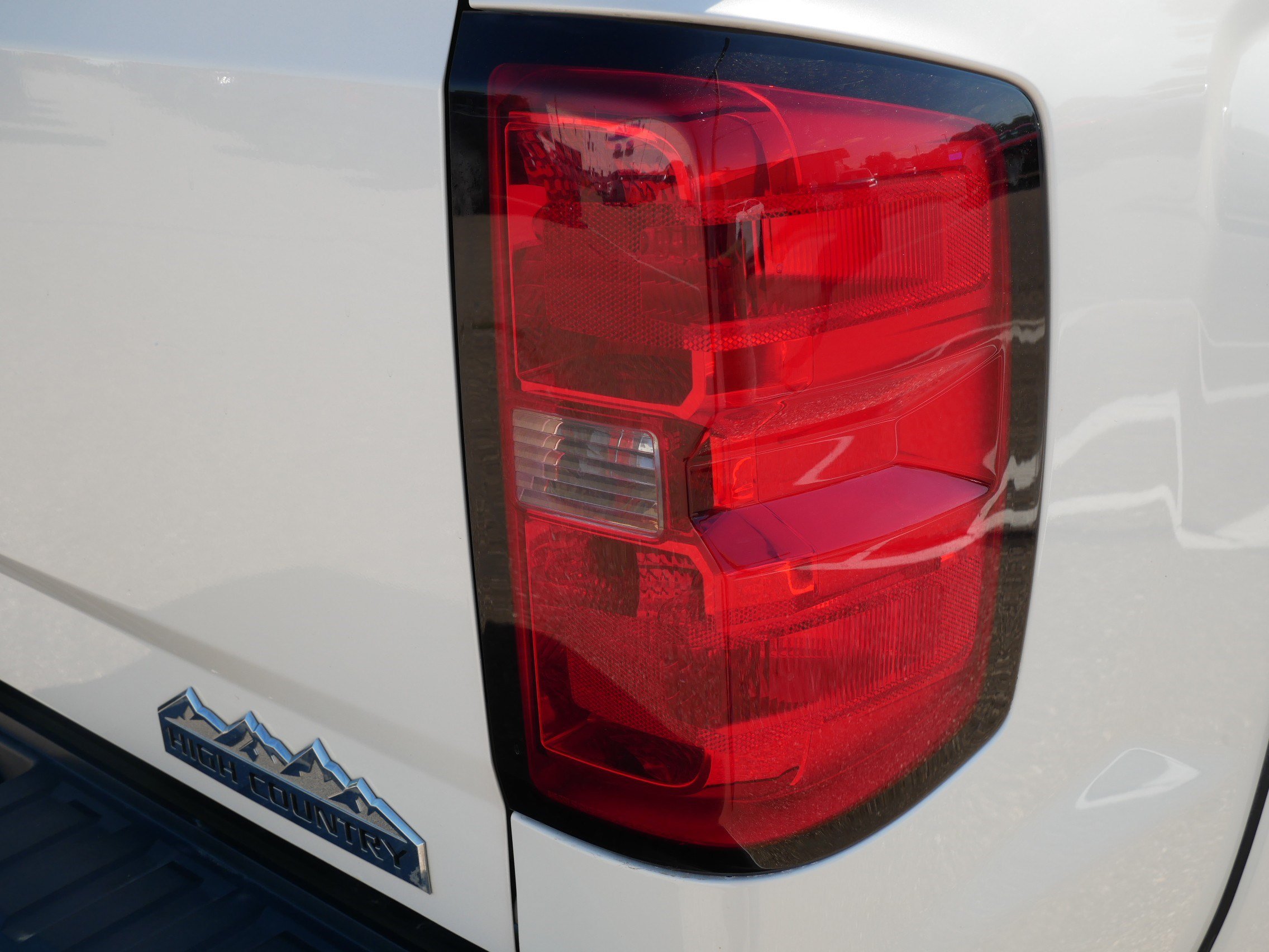 Used 2014 Chevrolet Silverado 1500 High Country w/ High Country Premium Package AWD/4WD image 17