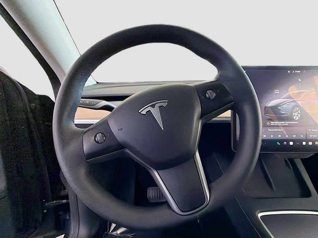 Used 2024 Tesla Model Y Long Range image 10