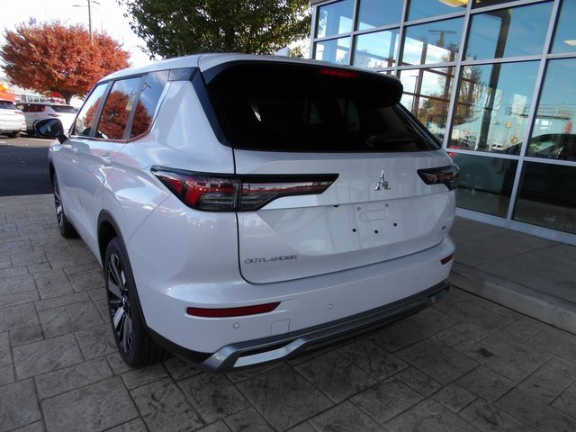 New 2025 Mitsubishi Outlander SE image 5