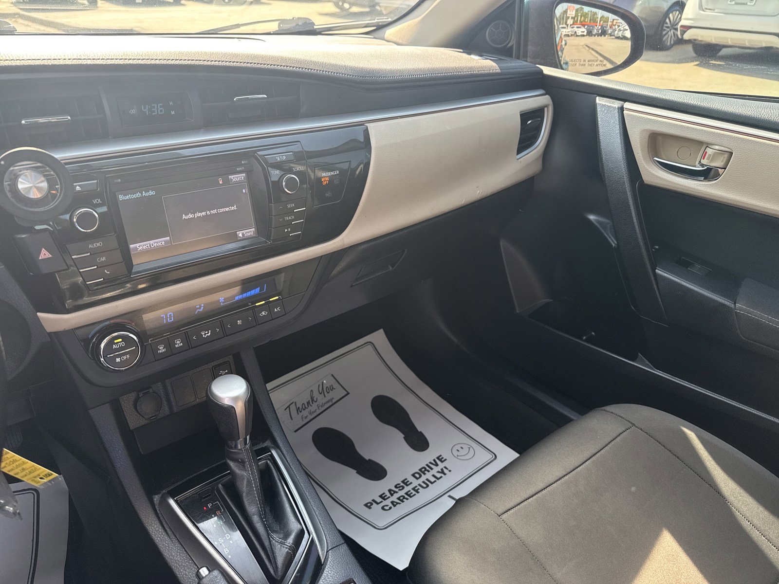Used 2016 Toyota Corolla LE FWD image 12