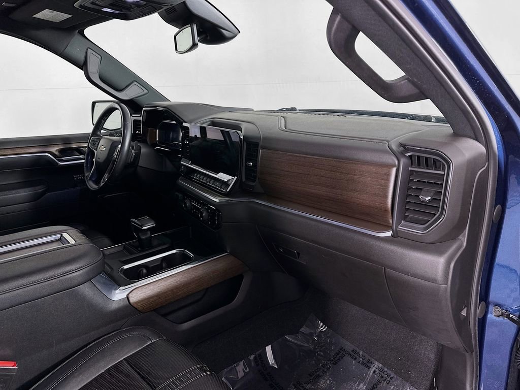 Used 2022 Chevrolet Silverado 1500 High Country w/ High Country Premium Package image 38