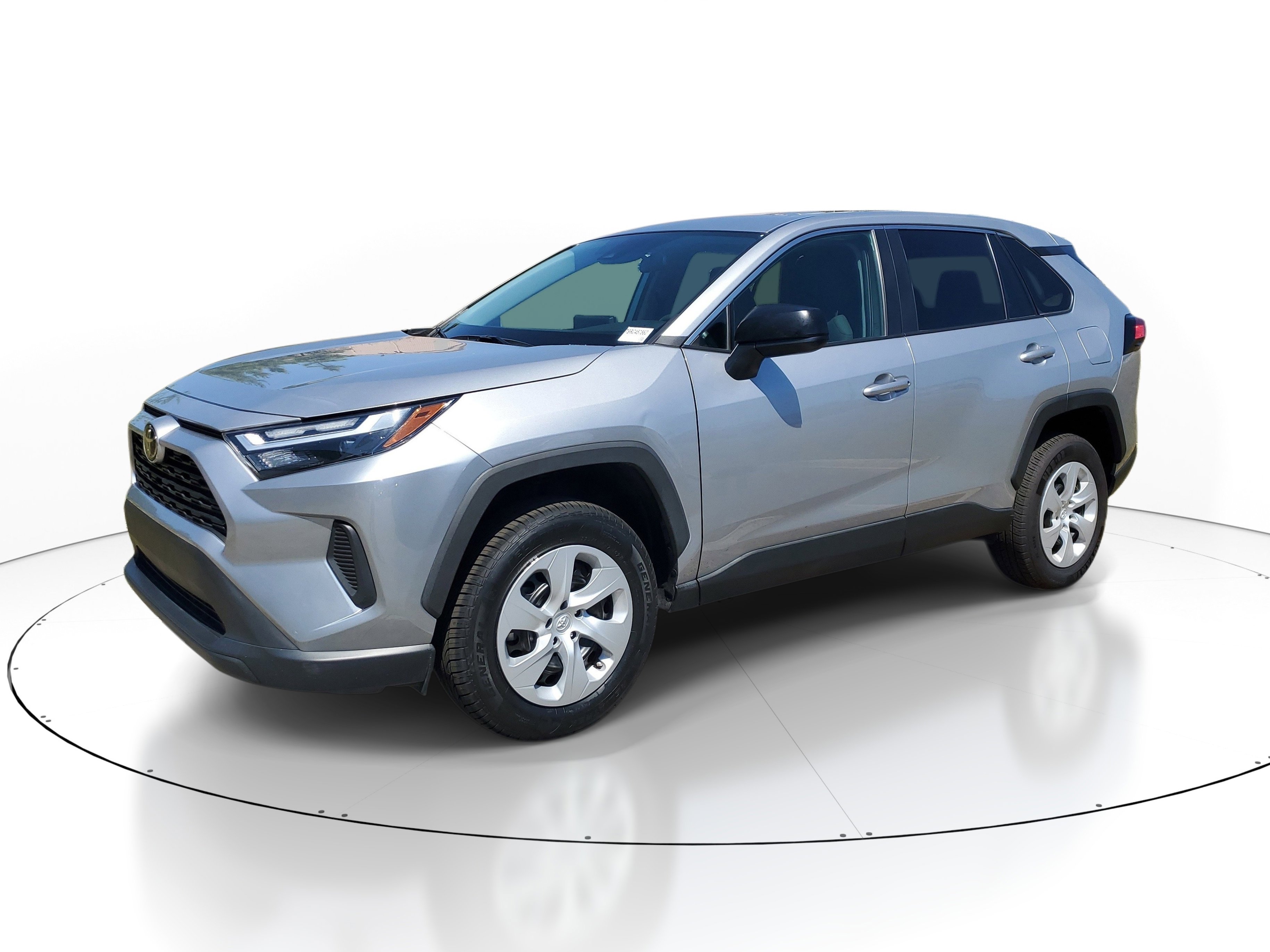 Used 2024 Toyota RAV4 LE AWD/4WD image 3