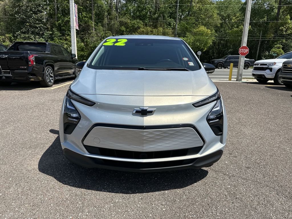 Used 2022 Chevrolet Bolt LT w/ Infotainment Package FWD image 11