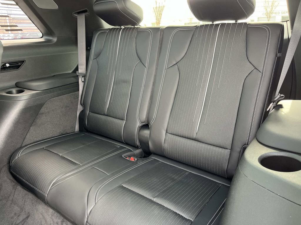 New 2026 Cadillac Vistiq Luxury image 19