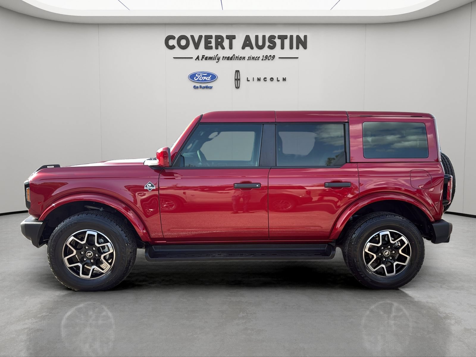 Certified 2026 Ford Bronco Outer Banks AWD/4WD image 2