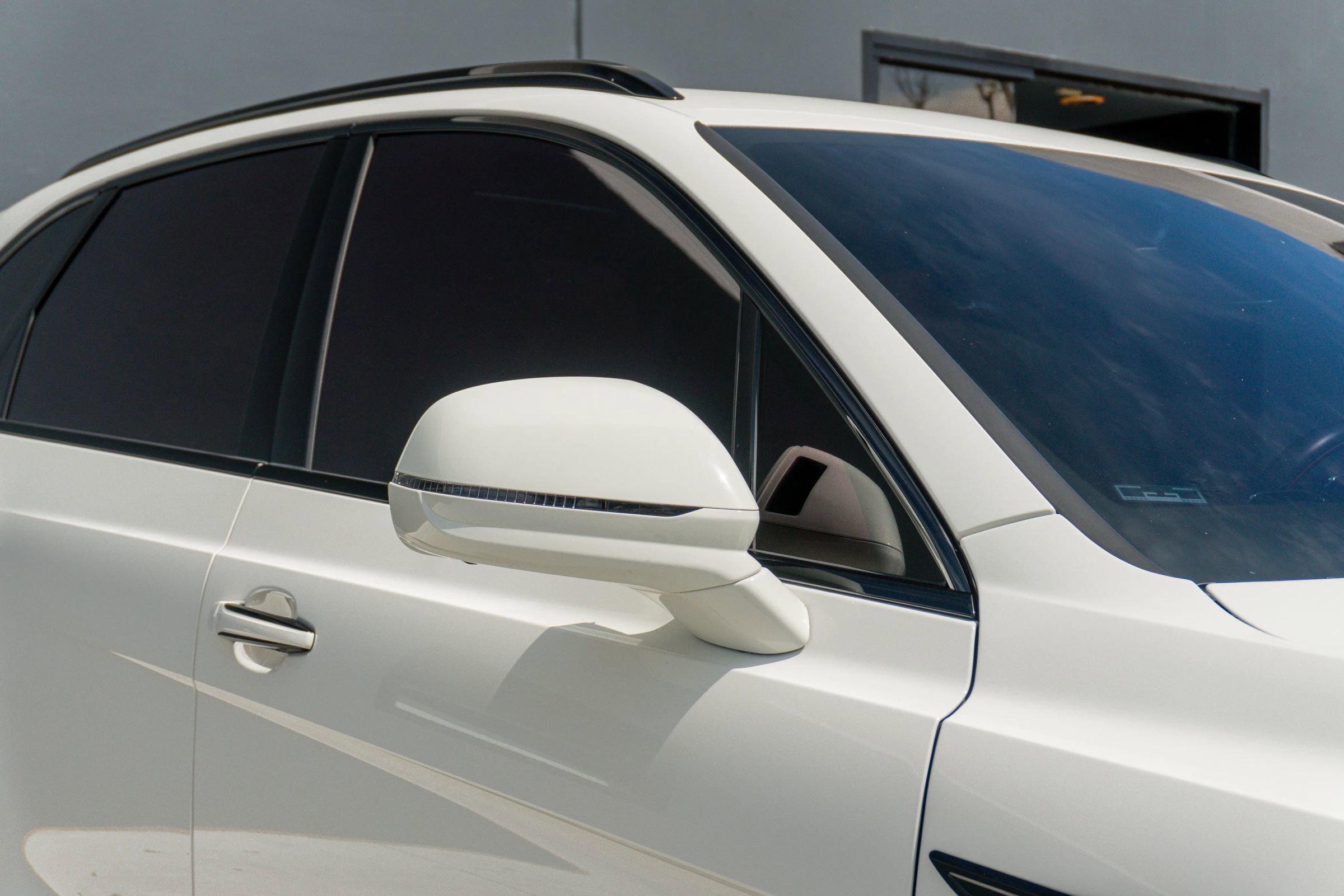 Used 2023 Bentley Bentayga image 30