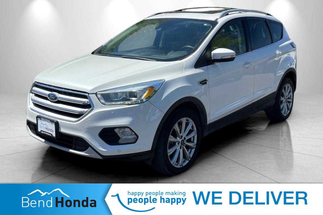 Used 2017 Ford Escape Titanium w/ Canadian Touring Package