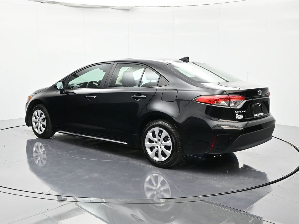 Used 2023 Toyota Corolla LE image 7