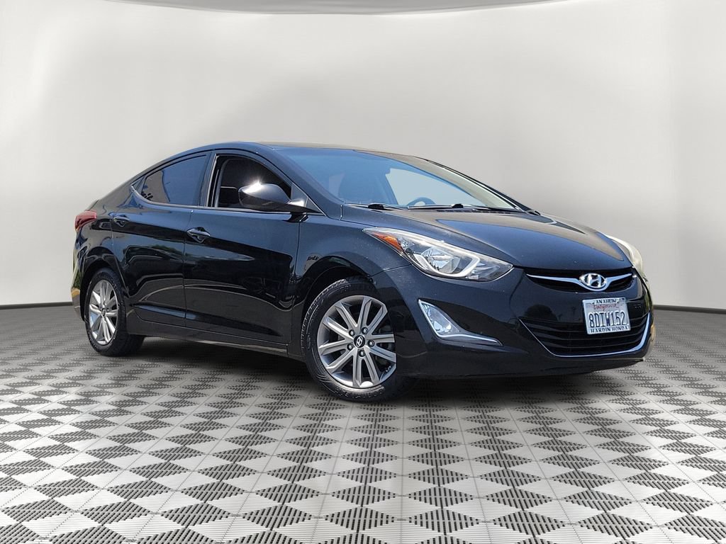 Used 2015 Hyundai Elantra SE w/ Option Group 02 FWD image 2