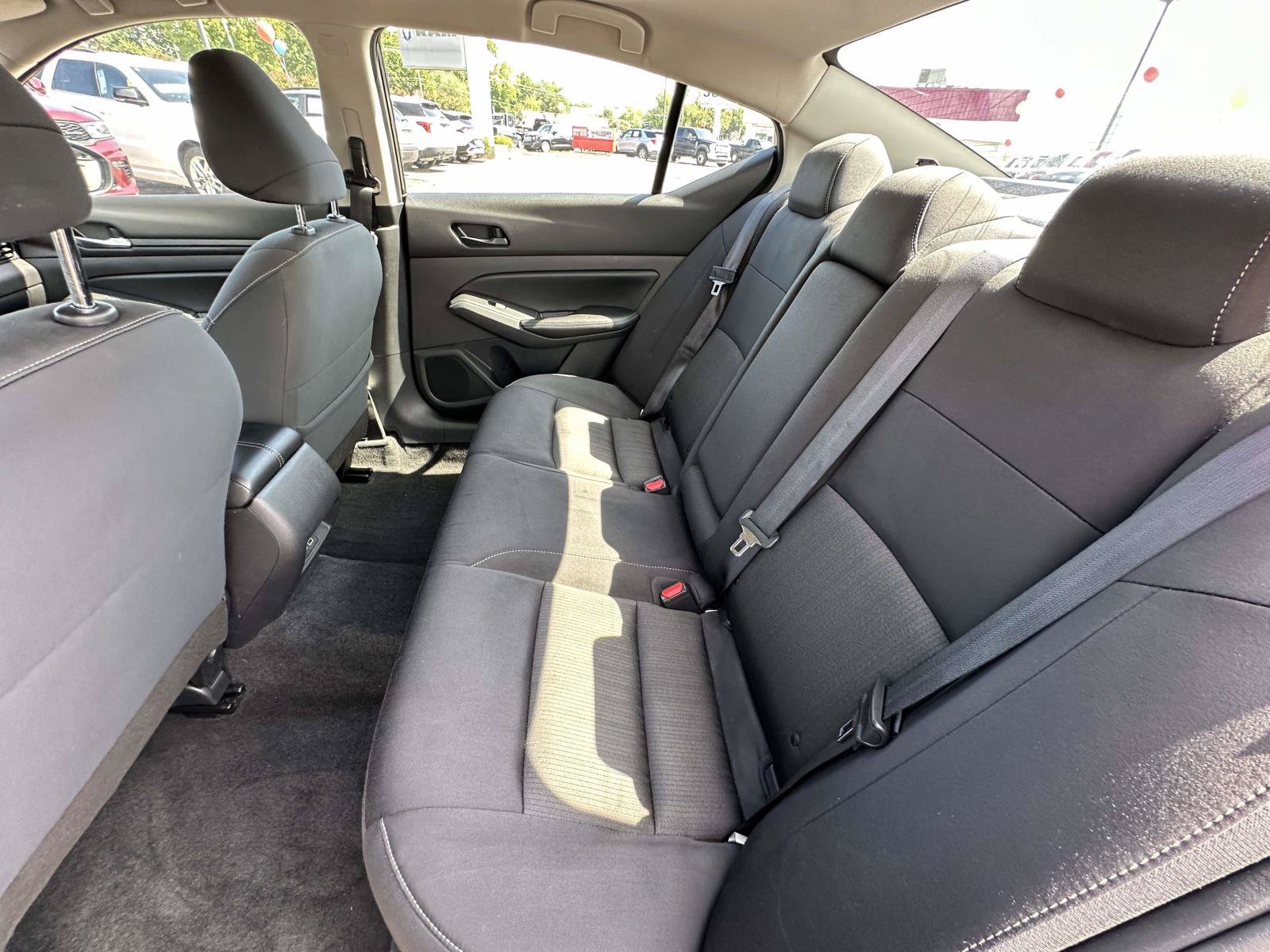 Used 2024 Nissan Altima 2.5 SV FWD image 27