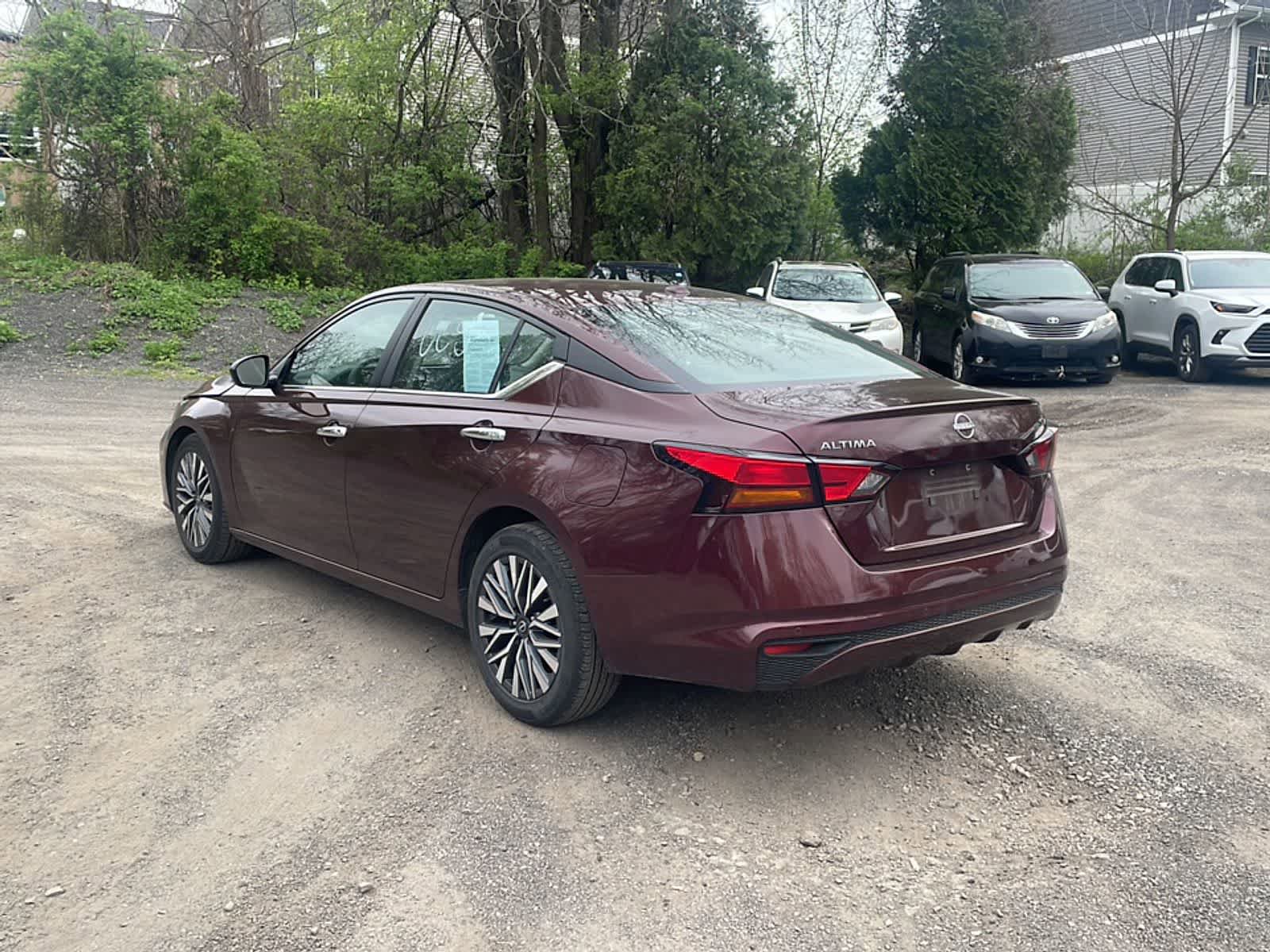 Used 2024 Nissan Altima 2.5 SV FWD image 5