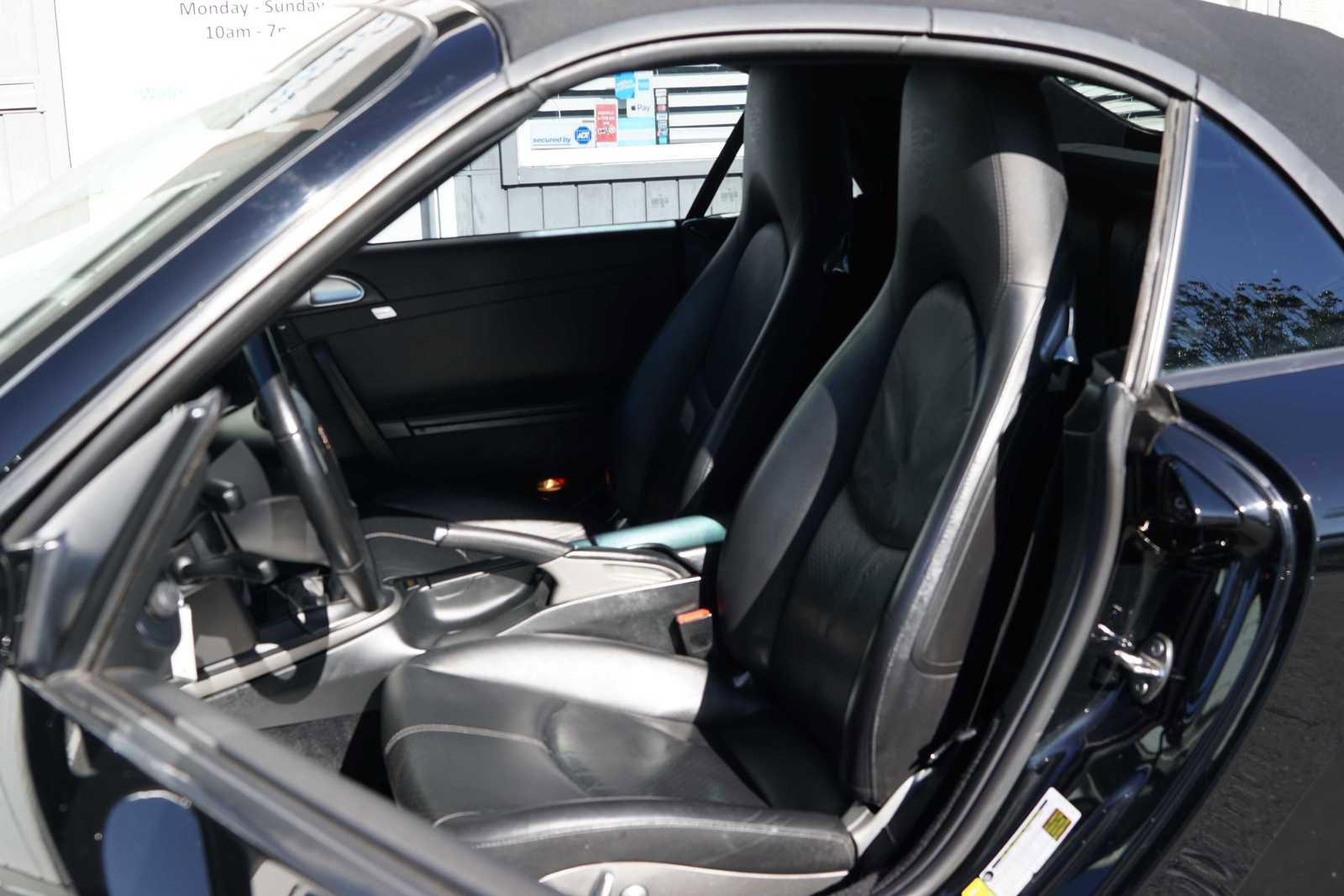 Used 2006 Porsche 911 Carrera 4 image 34