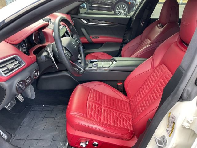 Used 2023 Maserati Ghibli Trofeo image 29