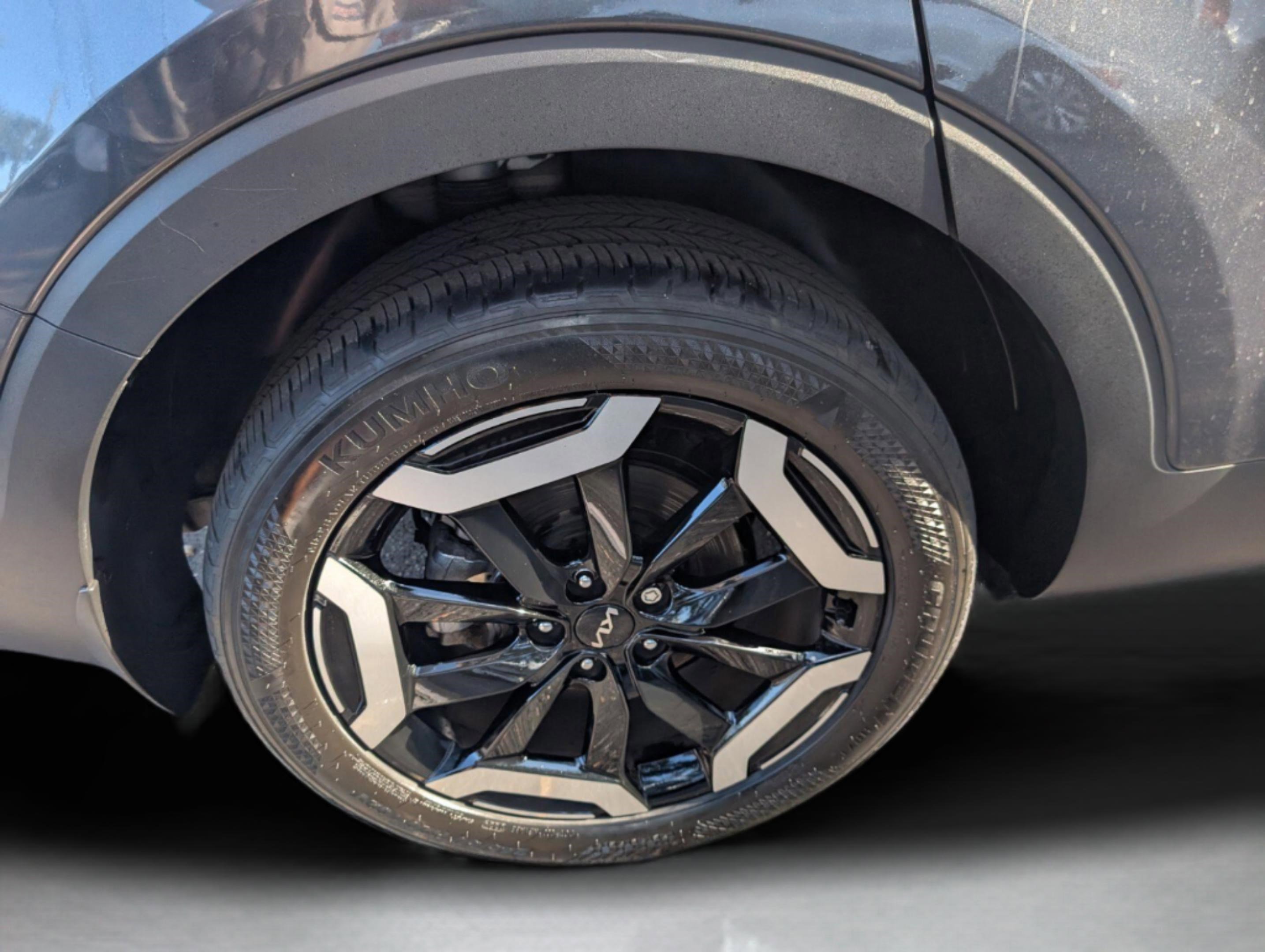 Certified 2024 Kia Telluride S w/ S Sunroof Package image 24