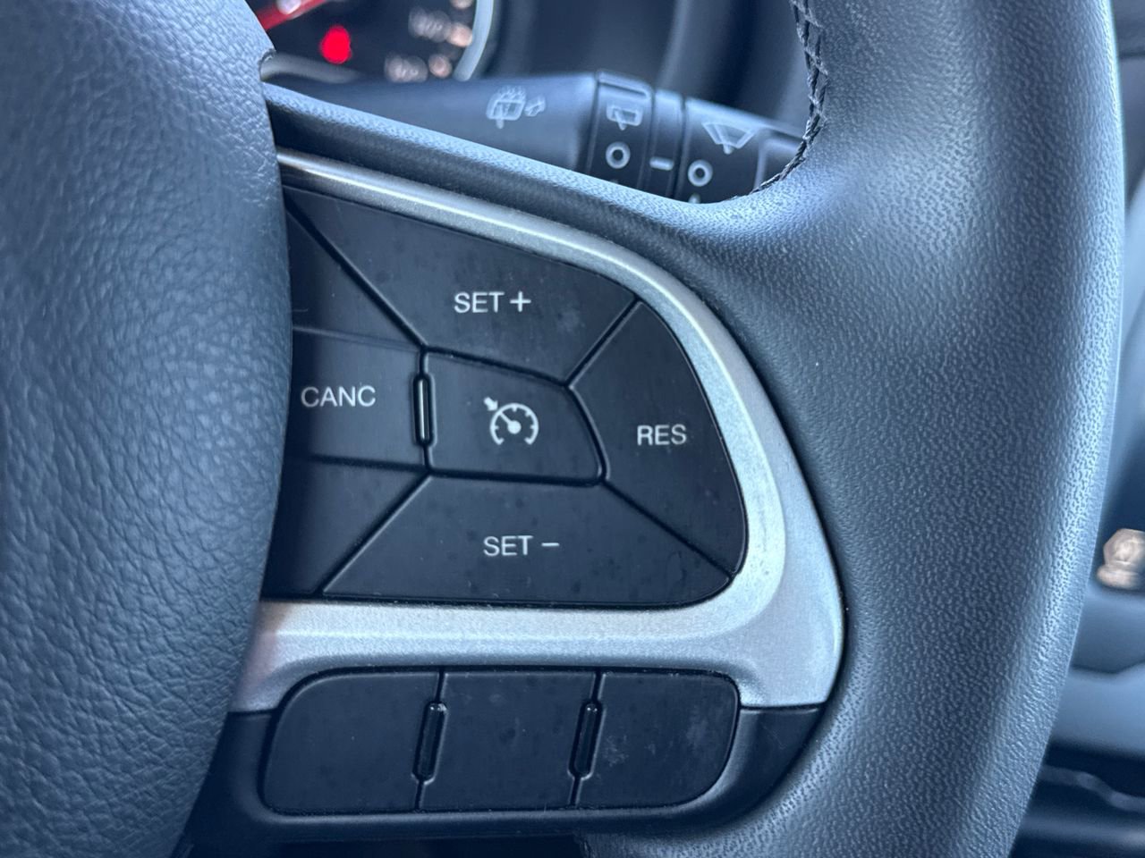 Used 2018 Jeep Renegade Latitude image 25