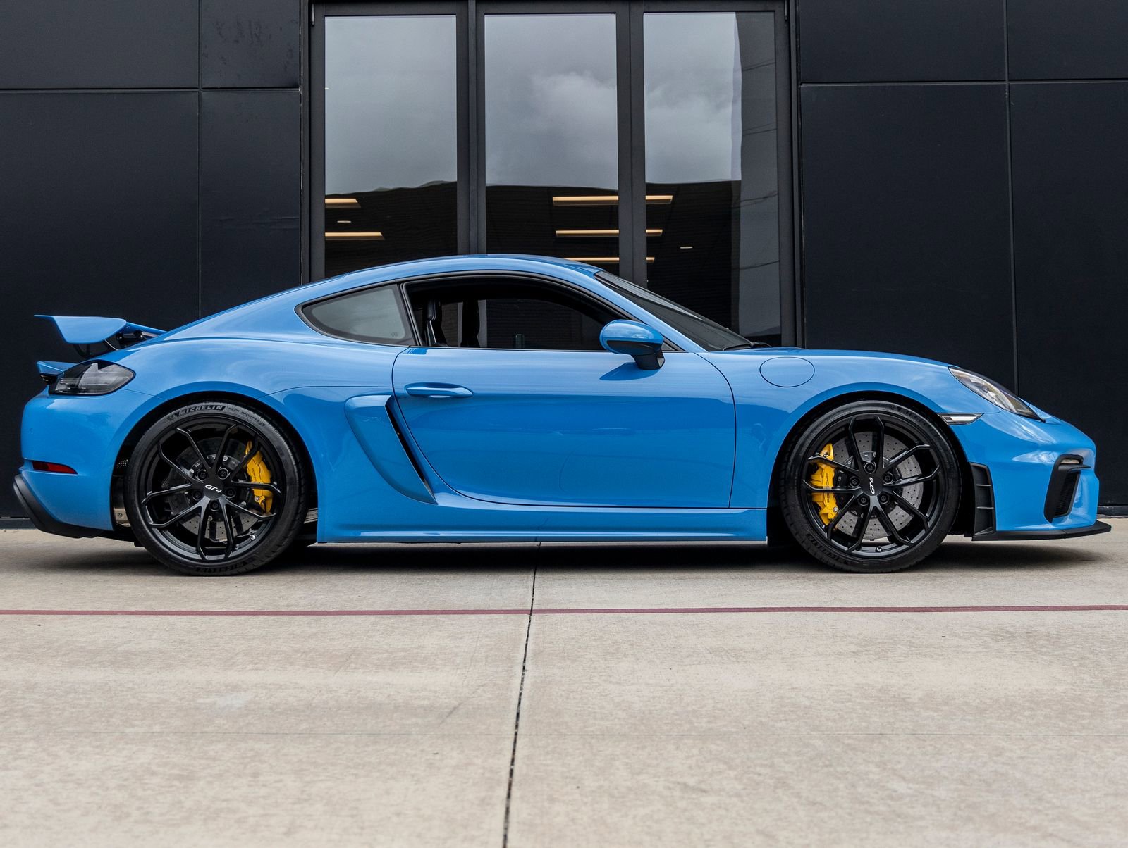 Certified 2023 Porsche 718 Cayman GT4 image 12