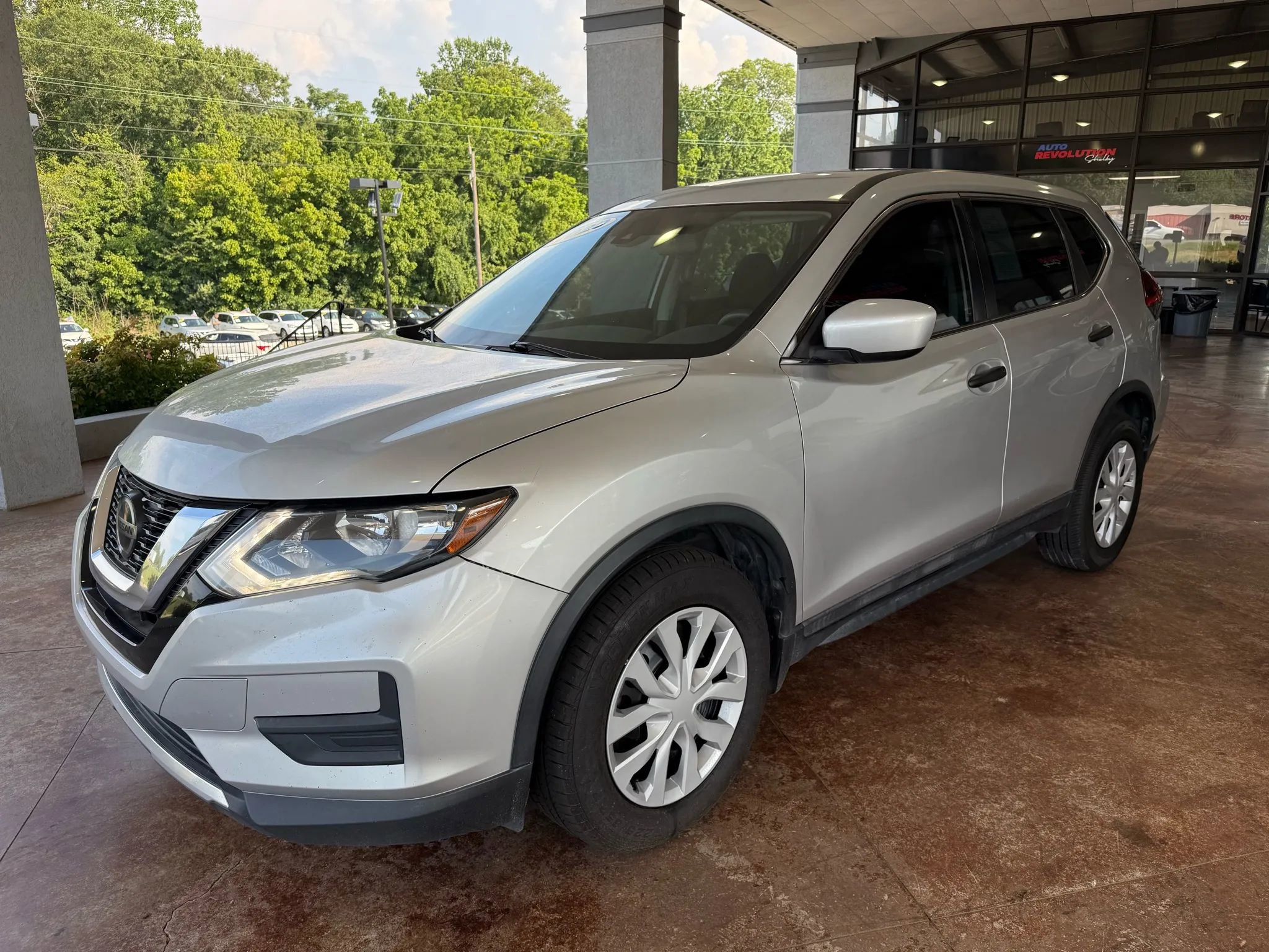 Used 2020 Nissan Rogue S image 3