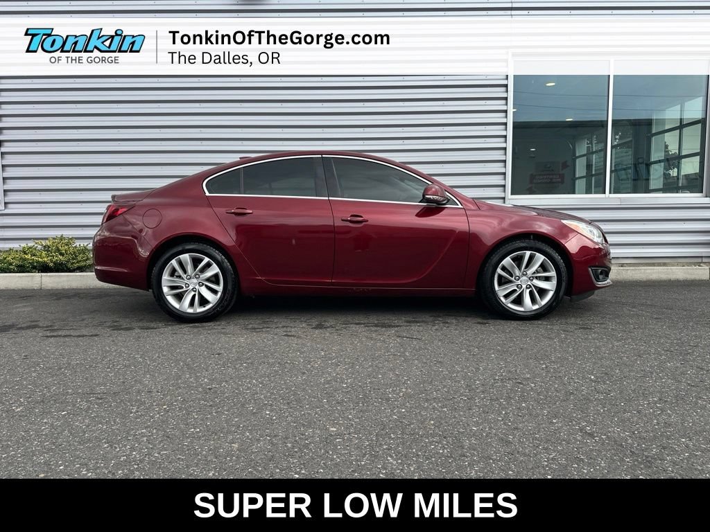 Used 2017 Buick Regal Premium FWD image 2
