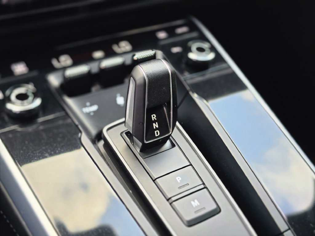 Used 2024 Porsche 911 Turbo S AWD/4WD image 21