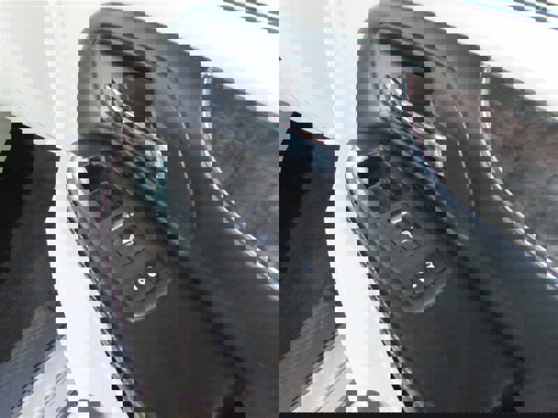 Used 2014 Chrysler Town & Country Touring image 58