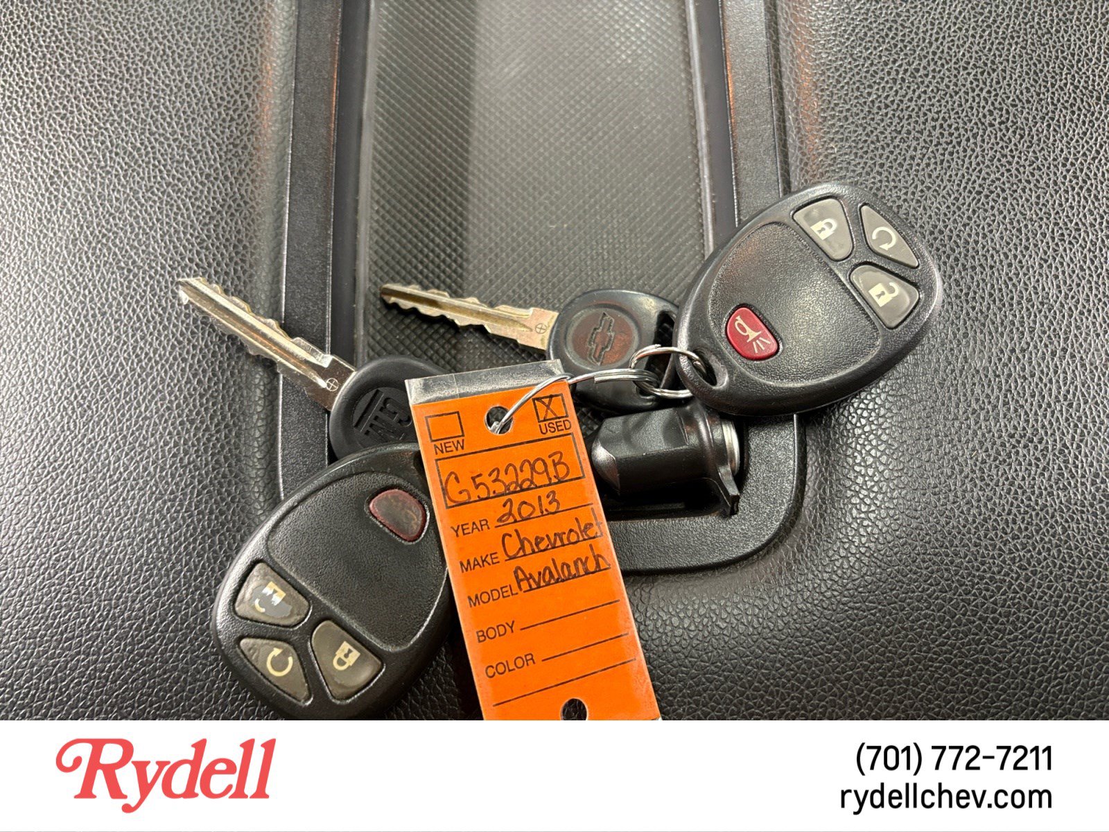 Used 2013 Chevrolet Avalanche LTZ AWD/4WD image 21