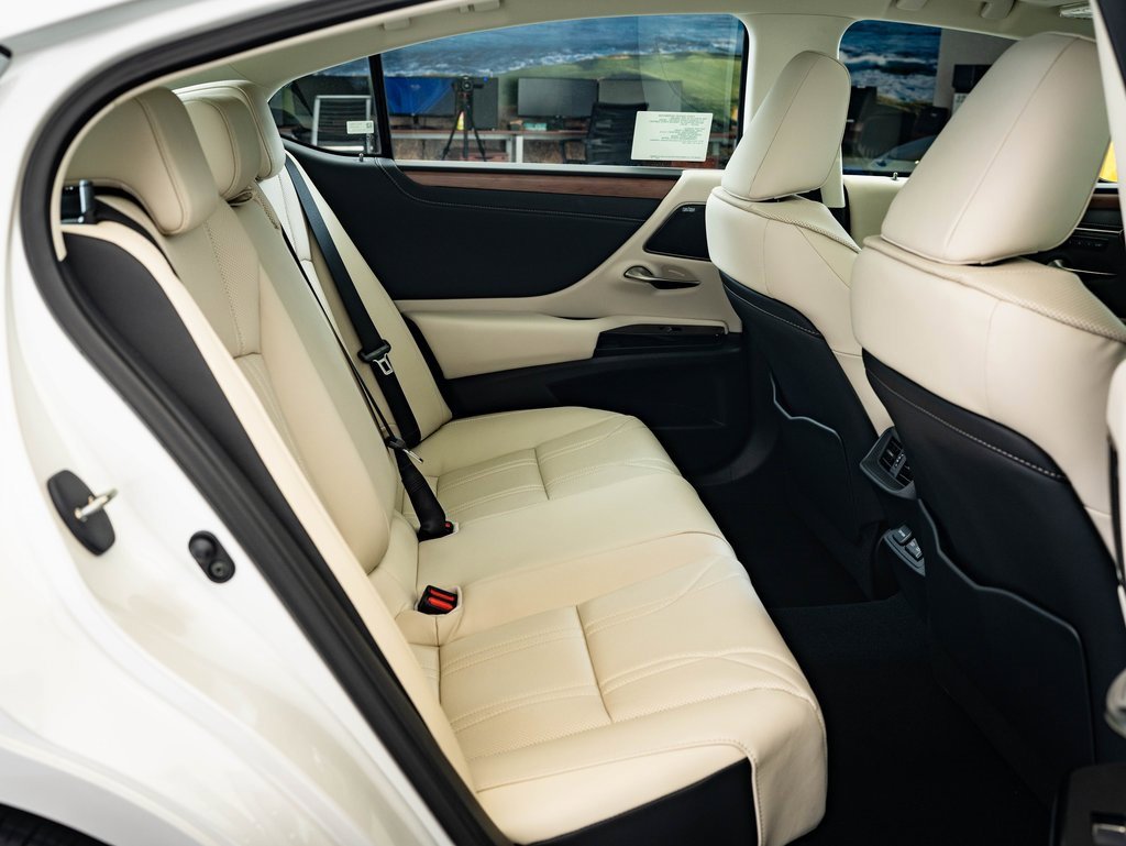 New 2025 Lexus ES 350 Luxury image 35