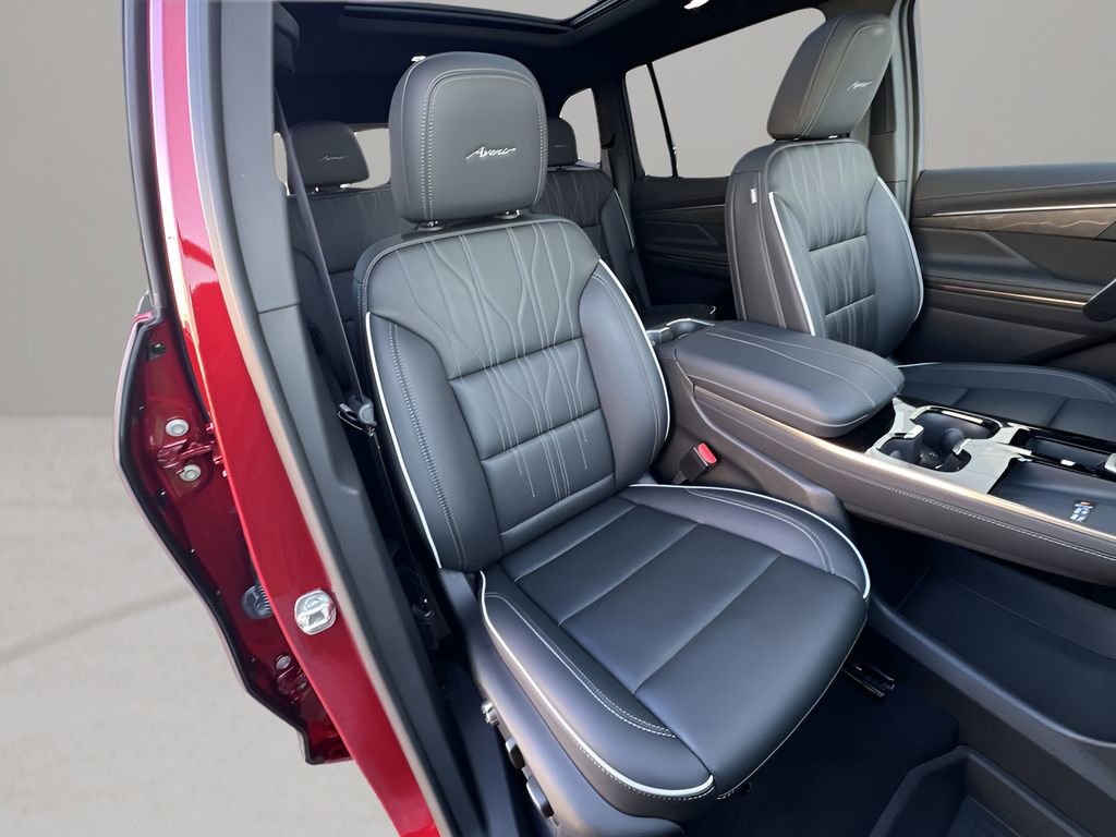 Certified 2025 Buick Enclave Avenir image 29