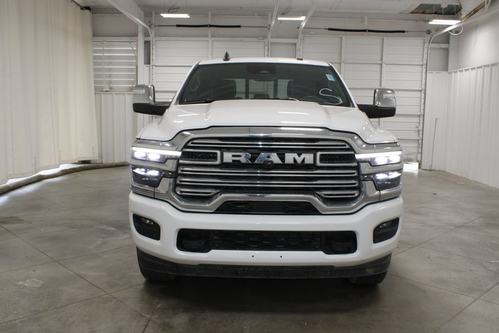 Used 2025 RAM 2500 Laramie AWD/4WD image 3