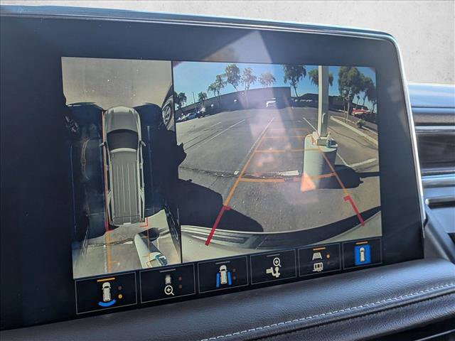 Used 2022 Chevrolet Tahoe Z71 w/ Luxury Package AWD/4WD image 21