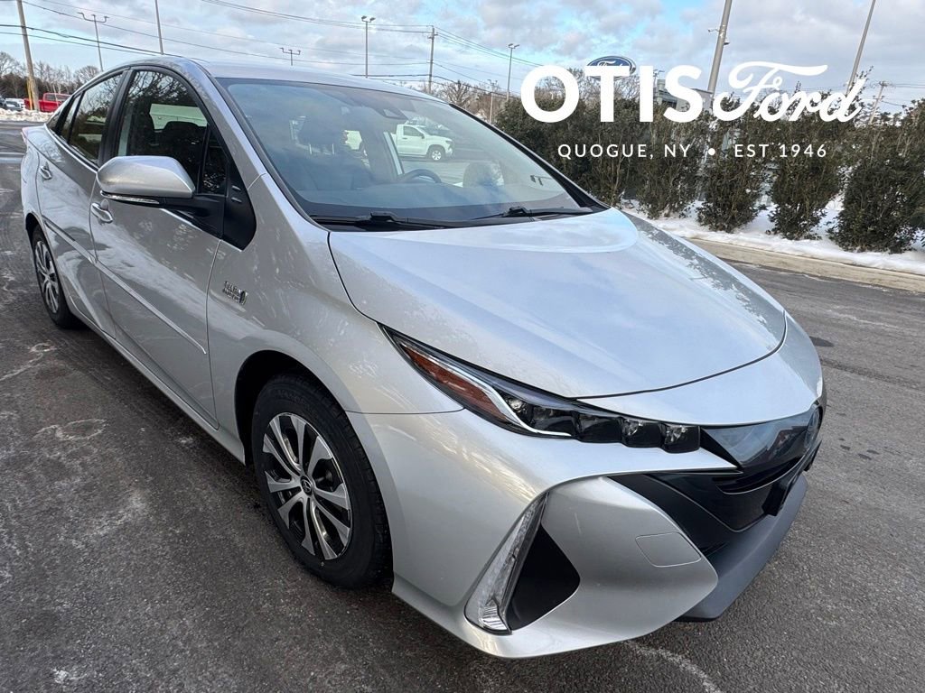 Used 2022 Toyota Prius Prime XLE image 1