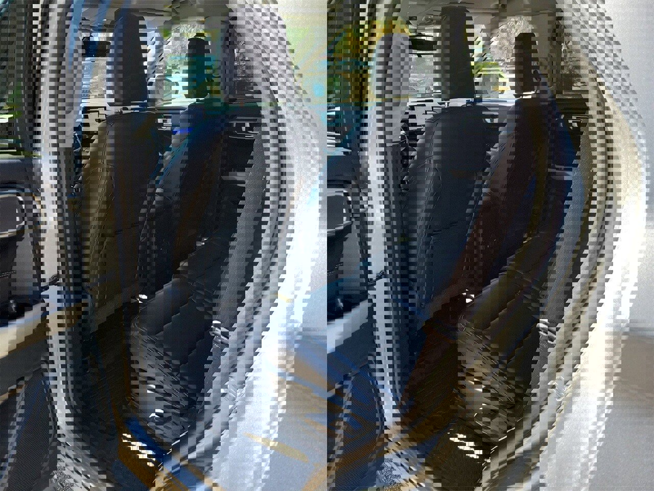 Used 2023 Ford Explorer XLT w/ Equipment Group 202A image 11