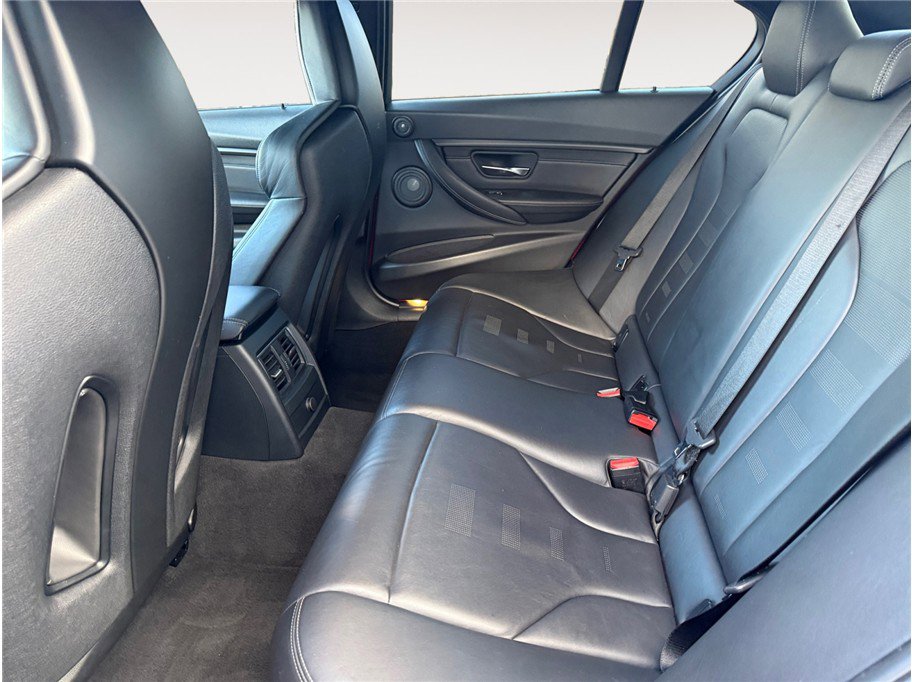 Used 2018 BMW M3 RWD image 13