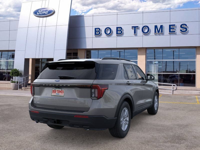 New 2026 Ford Explorer Active RWD image 10