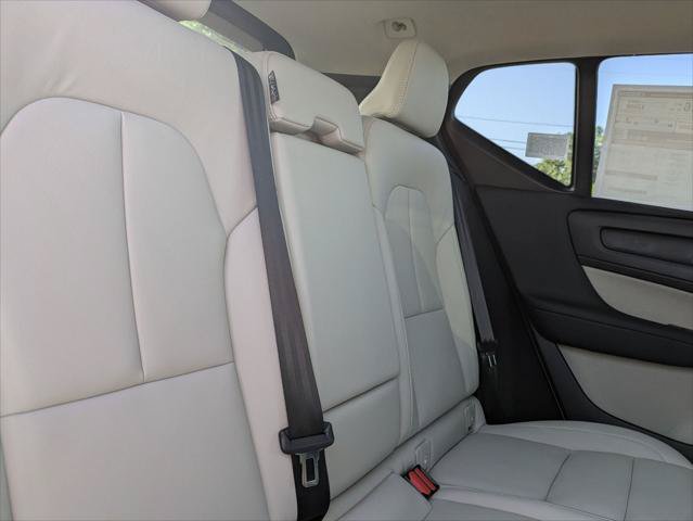 New 2026 Volvo XC40 B5 Plus w/ Protection Package Premier AWD/4WD image 13