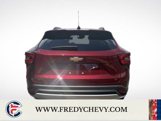 Used 2025 Chevrolet Trax LT w/ Driver Confidence Package FWD image 7