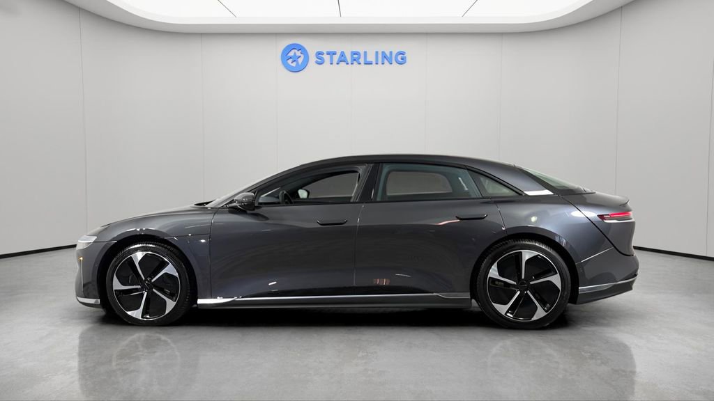 Used 2024 Lucid Air Touring image 3