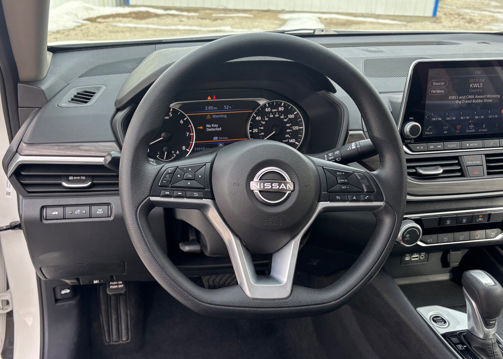 Used 2025 Nissan Altima 2.5 SV image 29