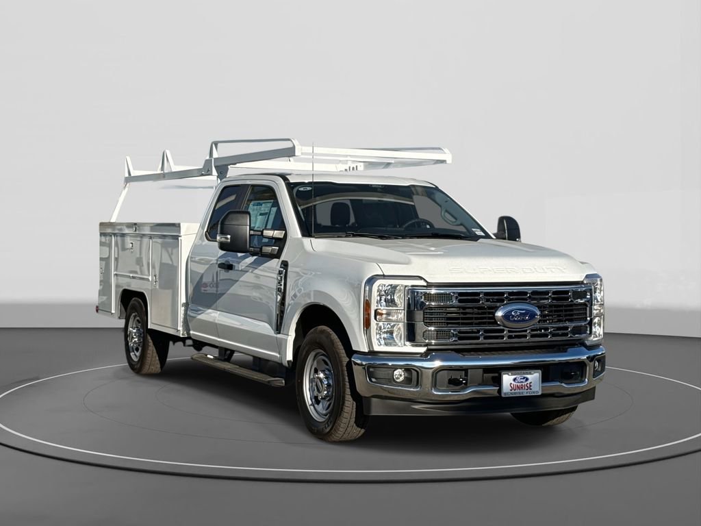 New 2026 Ford F350 XL w/ XL Chrome Package image 3