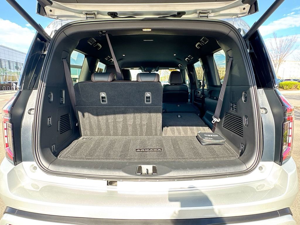 Used 2025 Nissan Armada SL w/ Captain's Chari Seat Package image 26