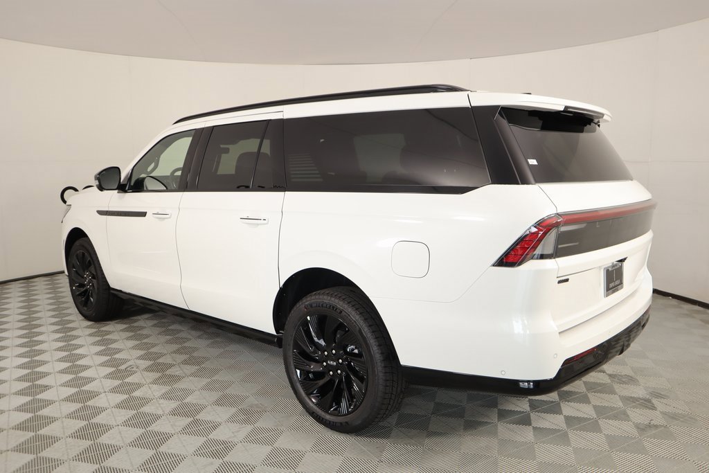 New 2025 Lincoln Navigator L Reserve w/ Jet Appearance Package image 24