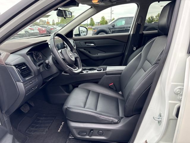 Used 2023 Nissan Rogue SV w/ SV Premium Package AWD/4WD image 10