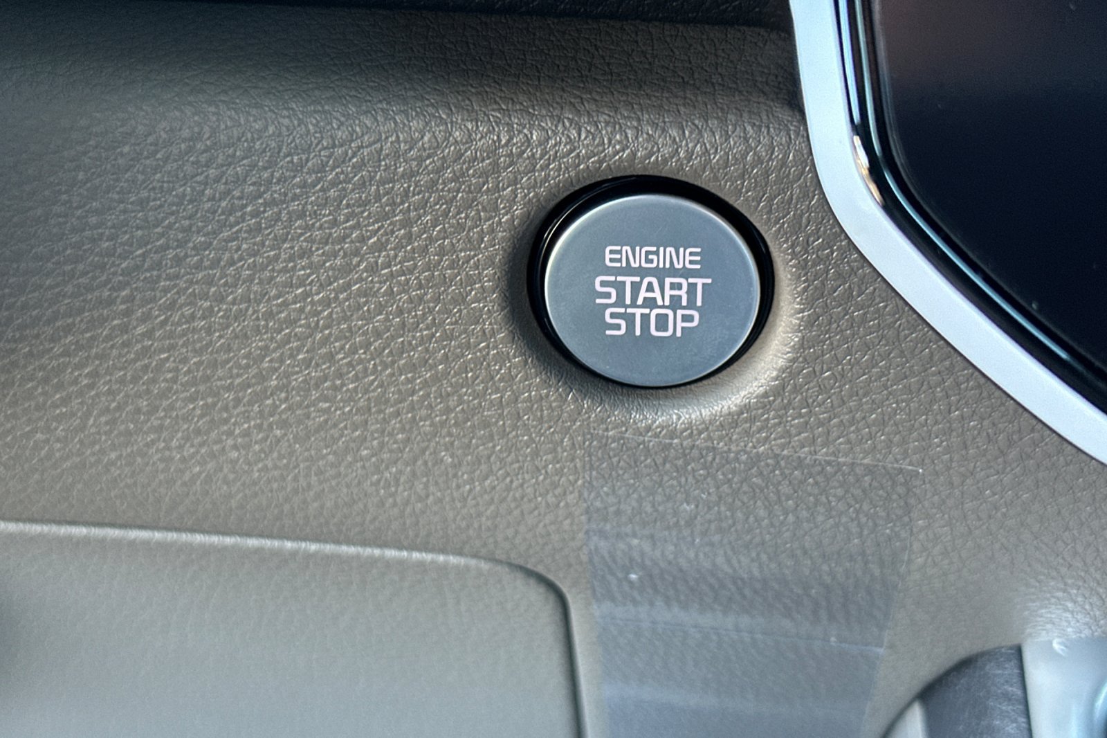New 2027 Kia Carnival FWD image 22