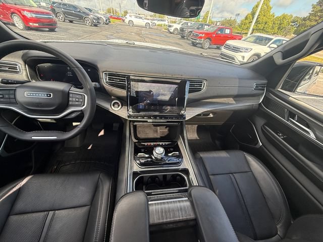 Used 2023 Jeep Wagoneer Series III w/ Premium Group I AWD/4WD image 21