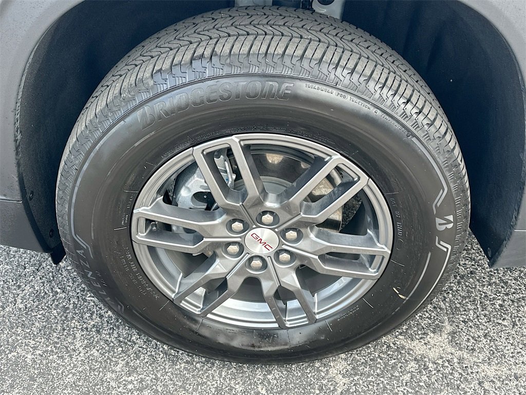 Used 2025 GMC Acadia Elevation image 32