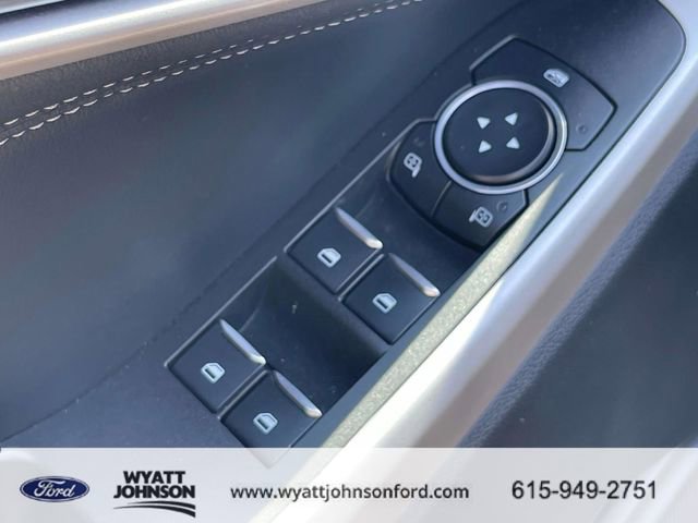 Used 2022 Ford Explorer XLT AWD/4WD image 30