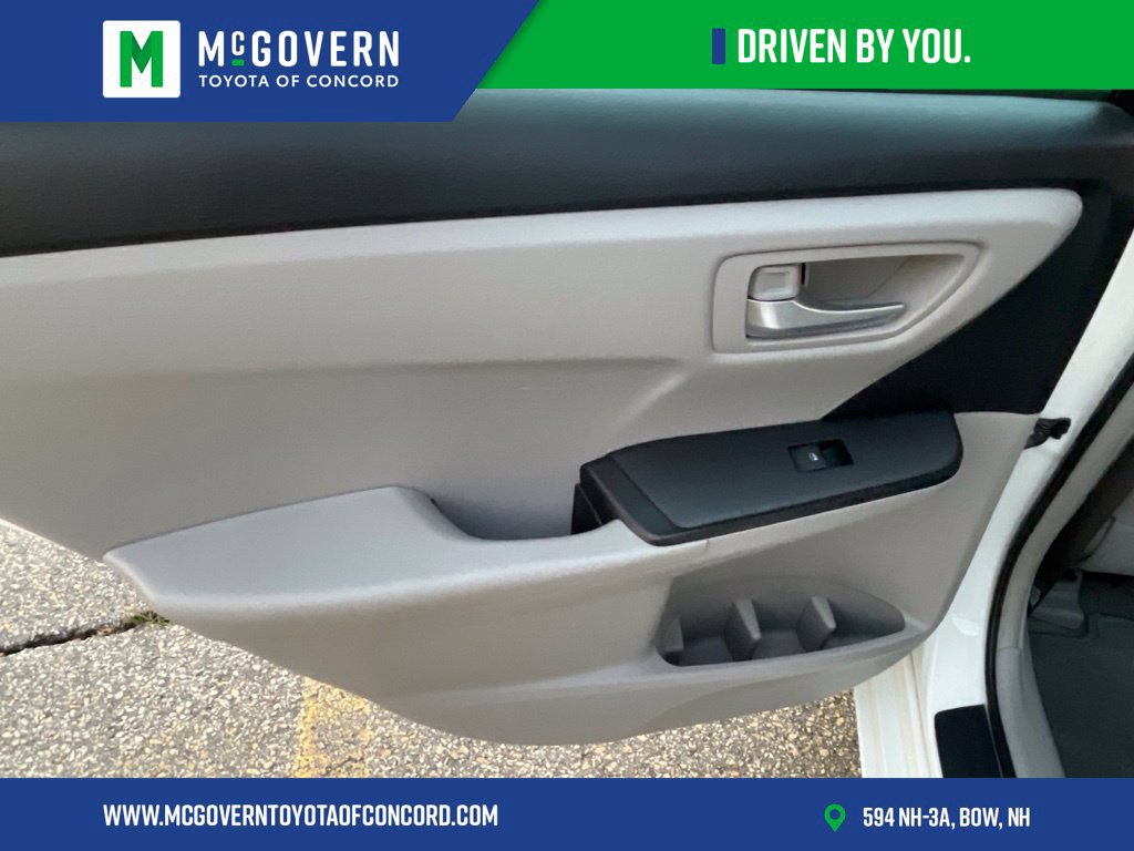 Used 2017 Toyota Camry LE FWD image 18