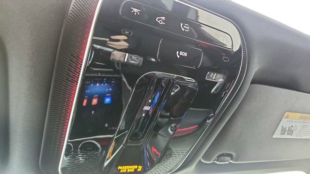 Used 2025 Mercedes-Benz GLC 350e 4MATIC image 57