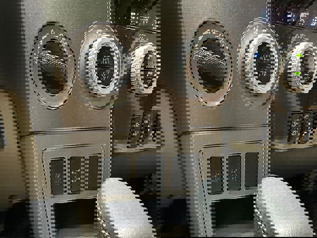 Used 2016 Toyota Sequoia SR5 image 35