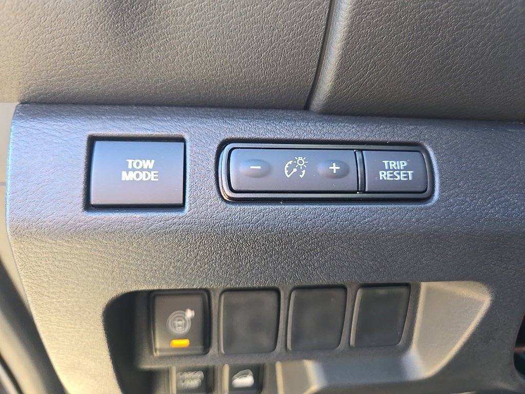 New 2025 Nissan Frontier PRO-4X image 18