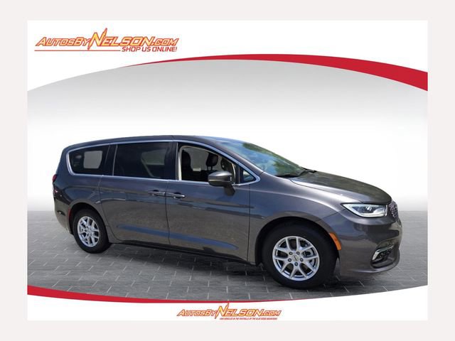 Used 2023 Chrysler Pacifica Touring-L